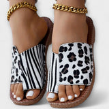 Tareyja - Sandalias bicolores con estampado de leopardo