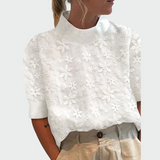 Camisa de bordado con cuello alto