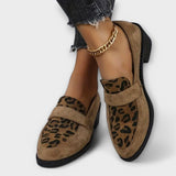 Zapatos femeninos elegantes con estampado de leopardo