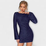 Vestido de lentejuelas con espalda descubierta
